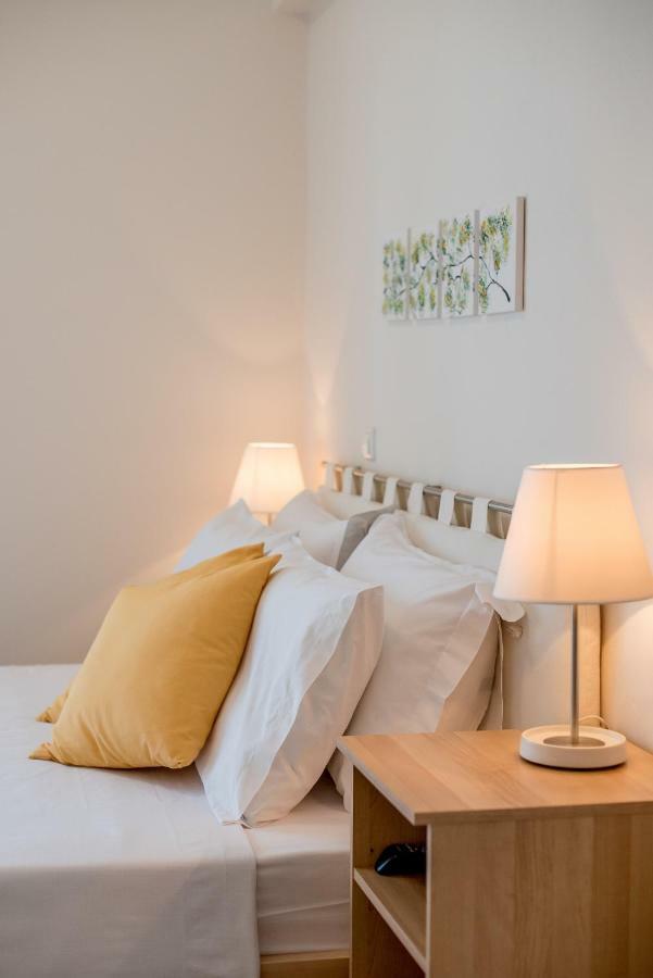Oikia Eleanthi - Beachfront Garden Home! Mytikas  Ngoại thất bức ảnh